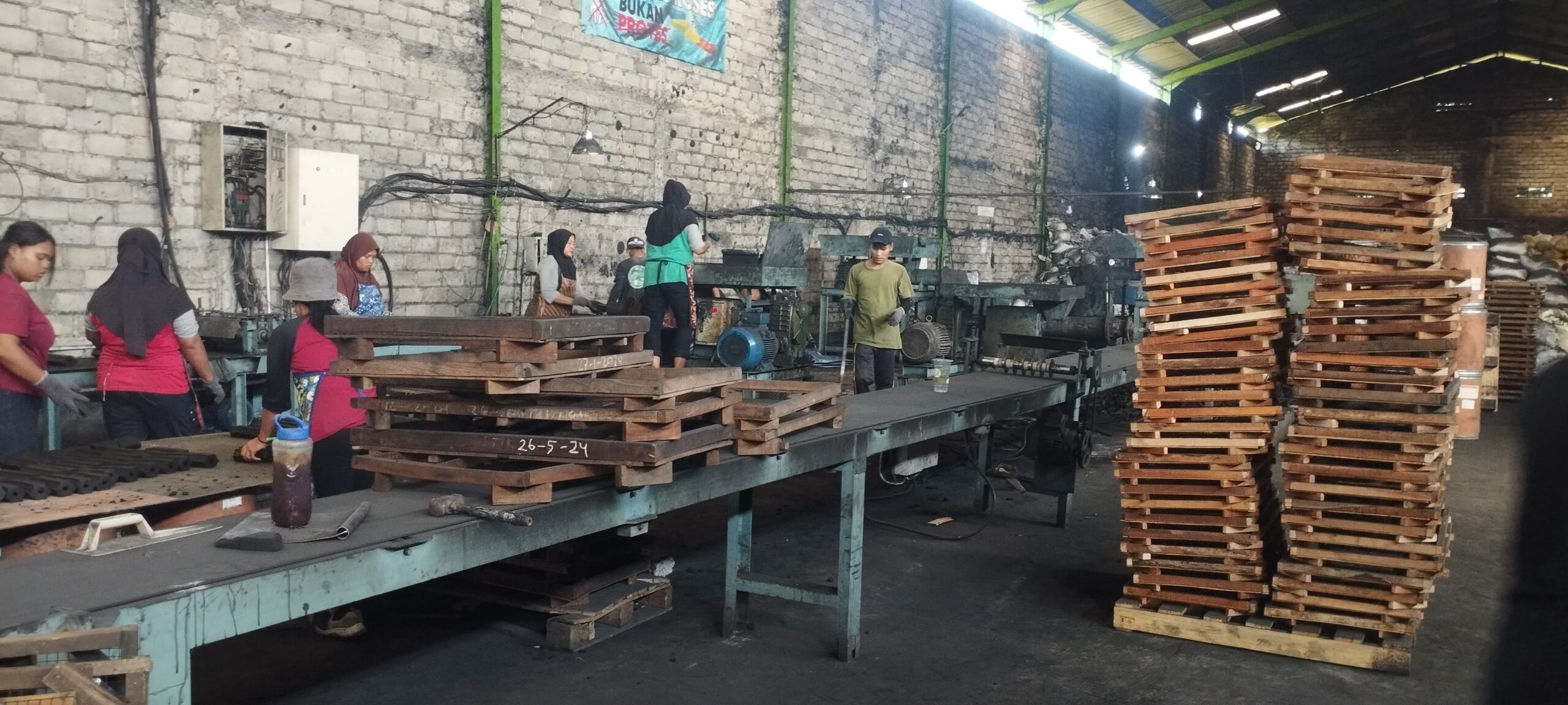 Best Briquette Supplier from Indonesia